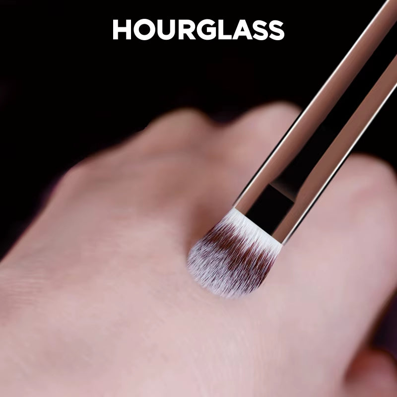 No. 3 All-Over Eyeshadow Makeup Blending Brush